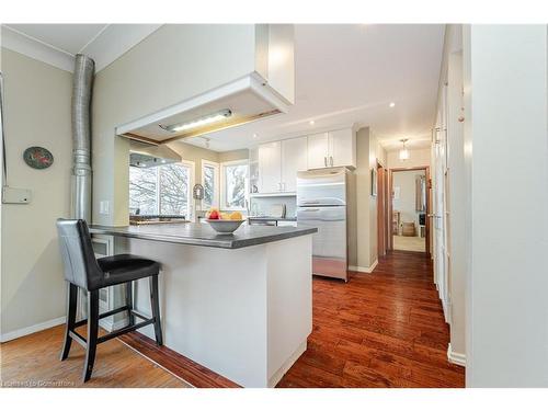 805 Ridge Road, Stoney Creek, ON - Indoor Photo Showing Kitchen