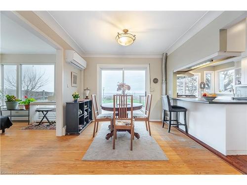 805 Ridge Road, Stoney Creek, ON - Indoor Photo Showing Dining Room