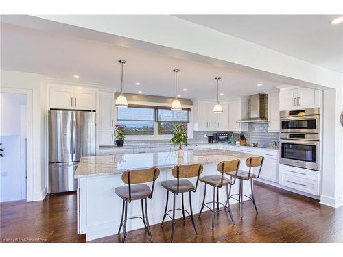 322 Russ Road, Grimsby, ON - Indoor Photo Showing Kitchen With Upgraded Kitchen