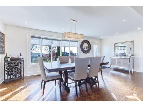 322 Russ Road, Grimsby, ON - Indoor Photo Showing Dining Room