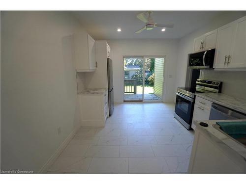 468 Mary Street, Hamilton, ON - Indoor Photo Showing Kitchen