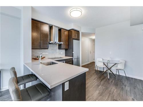 1808-2087 Fairview Street, Burlington, ON - Indoor Photo Showing Kitchen