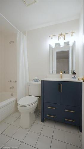 67 Sunvale Place, Stoney Creek, ON - Indoor Photo Showing Bathroom