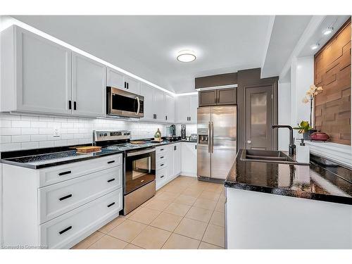 250 Fall Fair Way, Hamilton, ON - Indoor Photo Showing Kitchen With Stainless Steel Kitchen With Double Sink With Upgraded Kitchen