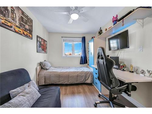 250 Fall Fair Way, Hamilton, ON - Indoor Photo Showing Bedroom