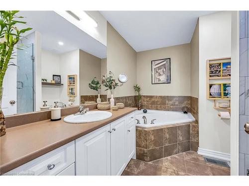 250 Fall Fair Way, Hamilton, ON - Indoor Photo Showing Bathroom