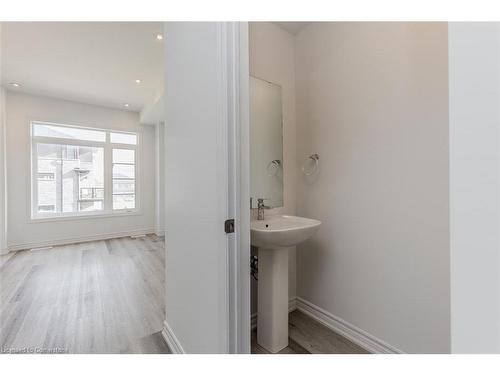 56-461 Blackburn Drive, Brantford, ON - Indoor Photo Showing Bathroom