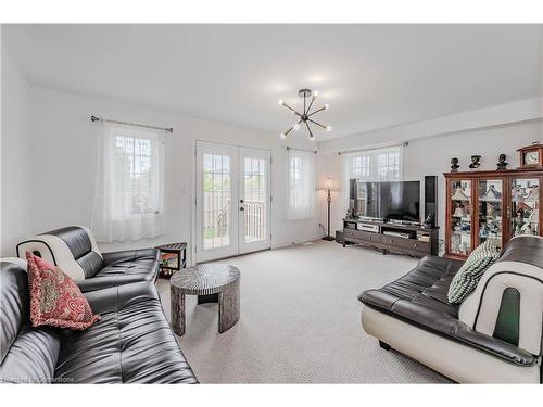 1A-85 Mullin Drive, Guelph, ON - Indoor Photo Showing Living Room