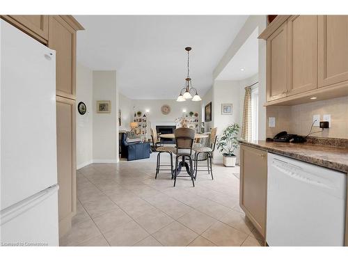 24 Jeanette Avenue, Grimsby, ON - Indoor Photo Showing Other Room