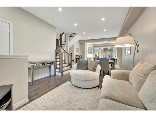 42 Stevenson Street, Hamilton, ON - Indoor Photo Showing Living Room