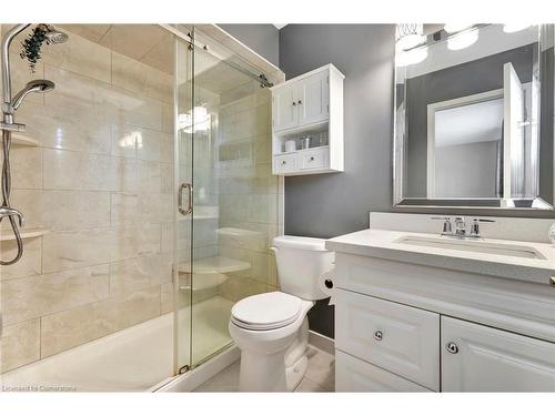 42 Stevenson Street, Hamilton, ON - Indoor Photo Showing Bathroom