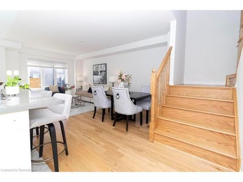 122 Munro Circle, Brantford, ON - Indoor Photo Showing Dining Room