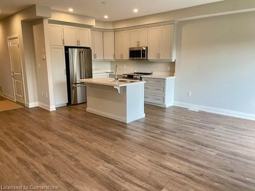 8 Bayberry Lane, Hamilton, ON - Indoor Photo Showing Kitchen