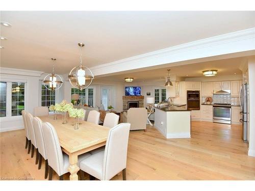 13-3333 New Street, Burlington, ON - Indoor Photo Showing Dining Room