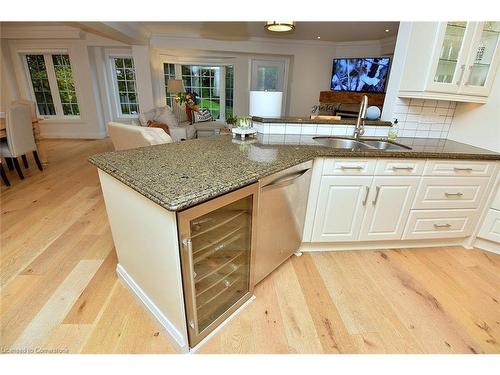 13-3333 New Street, Burlington, ON - Indoor Photo Showing Kitchen With Double Sink