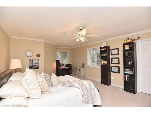 13-3333 New Street, Burlington, ON - Indoor Photo Showing Bedroom