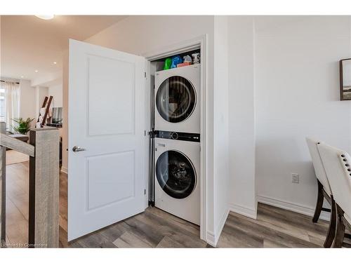 37-120 Court Drive, Paris, ON - Indoor Photo Showing Laundry Room