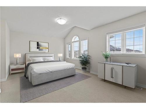 74 Vinton Road, Ancaster, ON - Indoor Photo Showing Bedroom