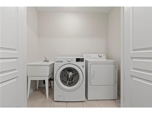 74 Vinton Road, Ancaster, ON - Indoor Photo Showing Laundry Room