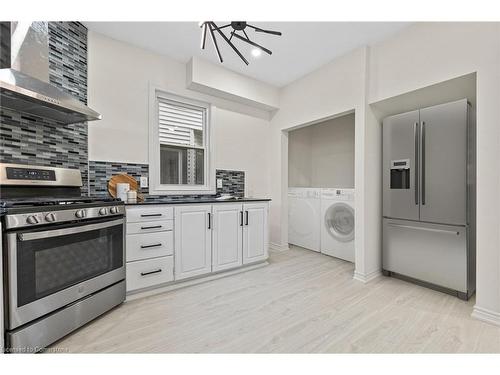 5122 Jepson Street, Niagara Falls, ON - Indoor Photo Showing Laundry Room