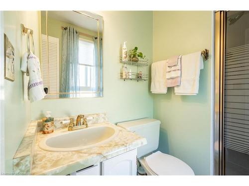 64-5475 Lakeshore Road, Burlington, ON - Indoor Photo Showing Bathroom