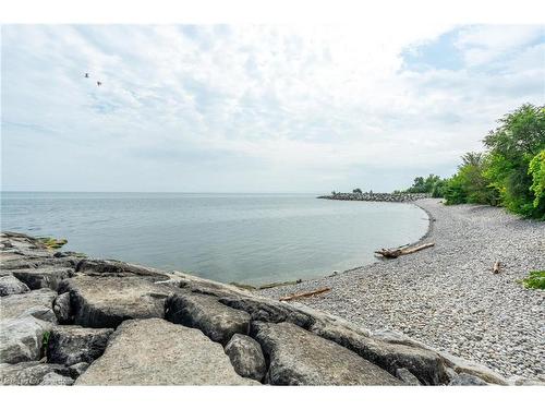 64-5475 Lakeshore Road, Burlington, ON - Outdoor With Body Of Water With View