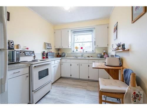 407C-5 East 36Th Street, Hamilton, ON - Indoor Photo Showing Kitchen