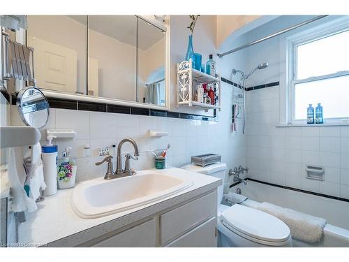 407C-5 East 36Th Street, Hamilton, ON - Indoor Photo Showing Bathroom