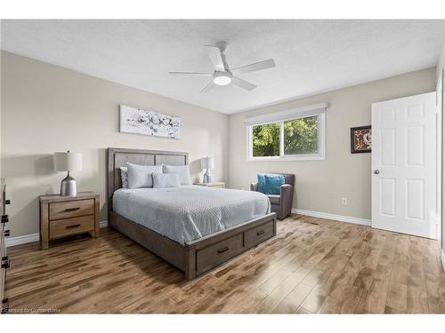 28-14 Derby Street, Hamilton, ON - Indoor Photo Showing Bedroom