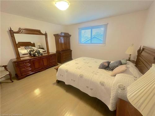 151 Homeside Avenue, Hamilton, ON - Indoor Photo Showing Bedroom