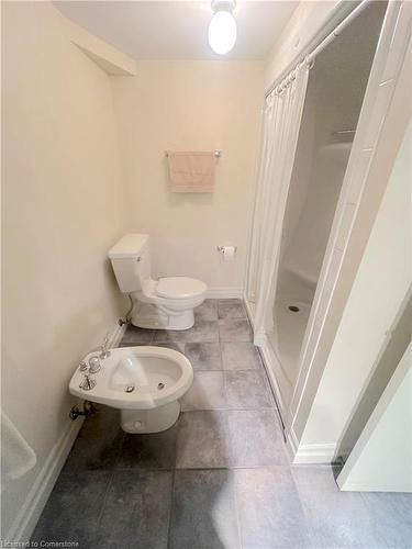 151 Homeside Avenue, Hamilton, ON - Indoor Photo Showing Bathroom