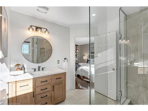 1806 Hobson Drive, Burlington, ON - Indoor Photo Showing Bathroom