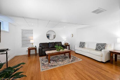 1229 Valens Road S, Flamborough, ON - Indoor Photo Showing Living Room