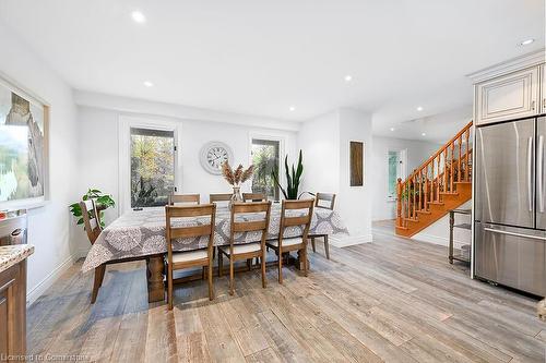 1229 Valens Road S, Flamborough, ON - Indoor Photo Showing Dining Room