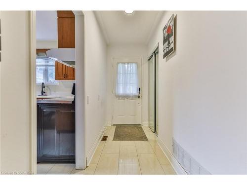 214 Silverbirch Boulevard, Mount Hope, ON - Indoor Photo Showing Other Room