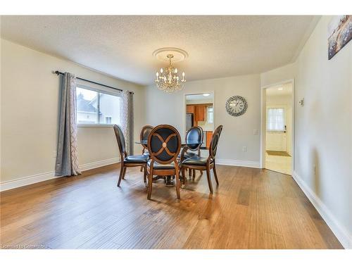 214 Silverbirch Boulevard, Mount Hope, ON - Indoor Photo Showing Dining Room