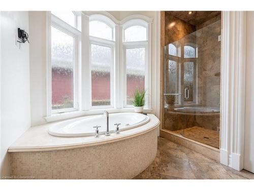 115 Rosemary Lane, Ancaster, ON - Indoor Photo Showing Bathroom