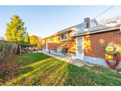 130 Kings Forest Drive, Hamilton, ON - Outdoor