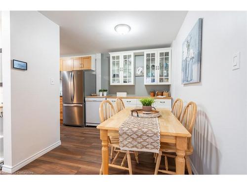 38 Golden Orchard Drive, Hamilton, ON - Indoor Photo Showing Dining Room