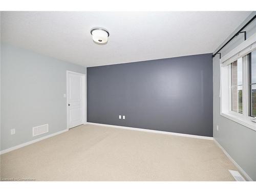 32 Serena Crescent, Stoney Creek, ON - Indoor Photo Showing Other Room