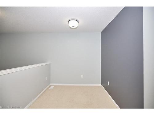 32 Serena Crescent, Stoney Creek, ON - Indoor Photo Showing Other Room