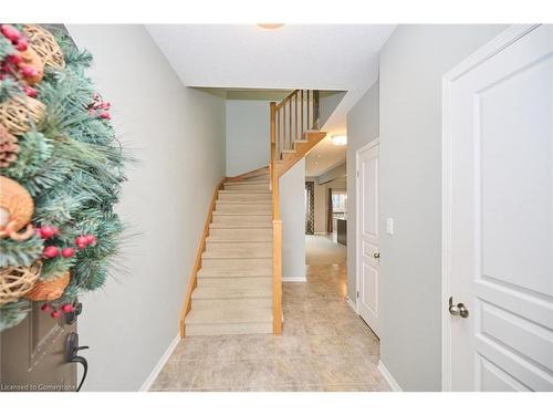 32 Serena Crescent, Stoney Creek, ON - Indoor Photo Showing Other Room