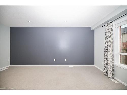 32 Serena Crescent, Stoney Creek, ON - Indoor Photo Showing Other Room