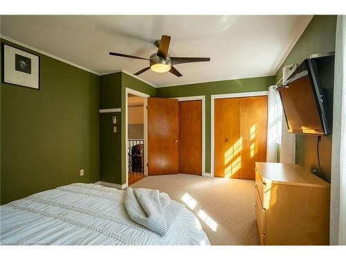 19 8Th Concession Road E, Freelton, ON - Indoor Photo Showing Bedroom