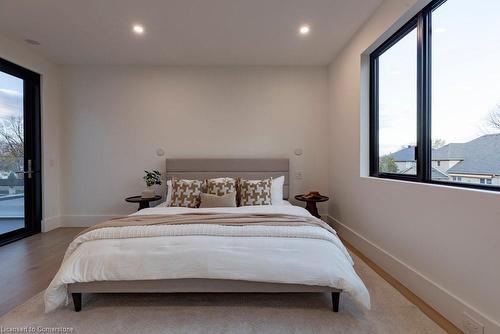 504 Winona Road, Stoney Creek, ON - Indoor Photo Showing Bedroom