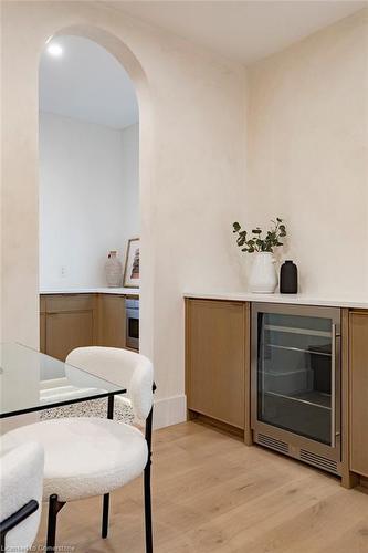 504 Winona Road, Stoney Creek, ON - Indoor Photo Showing Dining Room