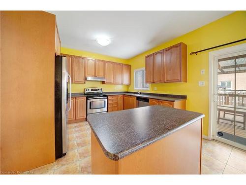 31 Peacock Crescent, Ajax, ON - Indoor Photo Showing Kitchen