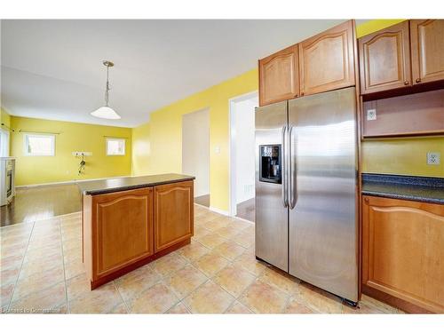 31 Peacock Crescent, Ajax, ON - Indoor Photo Showing Kitchen