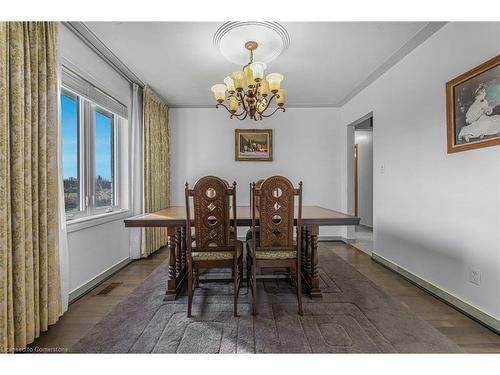 2322 Patterson Road, West Lincoln, ON - Indoor Photo Showing Dining Room