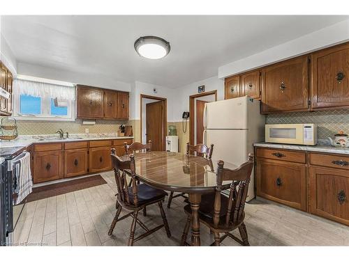 2322 Patterson Road, West Lincoln, ON - Indoor Photo Showing Kitchen With Double Sink